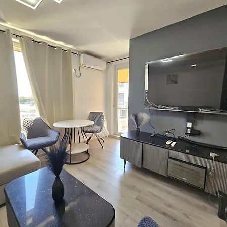Luxury Designer Walk To Sea Garden&beach Апартамент Варна